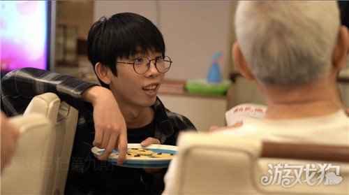 OMG队员重阳节探访颐养院老人 陪伴虽短却暖人心