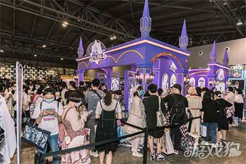少女的王座首次漫展圆满收官 期待下次华丽邂逅