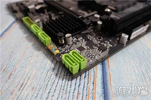 艾尔莎EA A520M-E带你玩转狙击手幽灵战士契约2