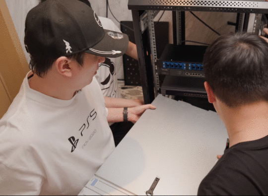 王思聪百万组装机后续：每个月宽带费20万 厕所